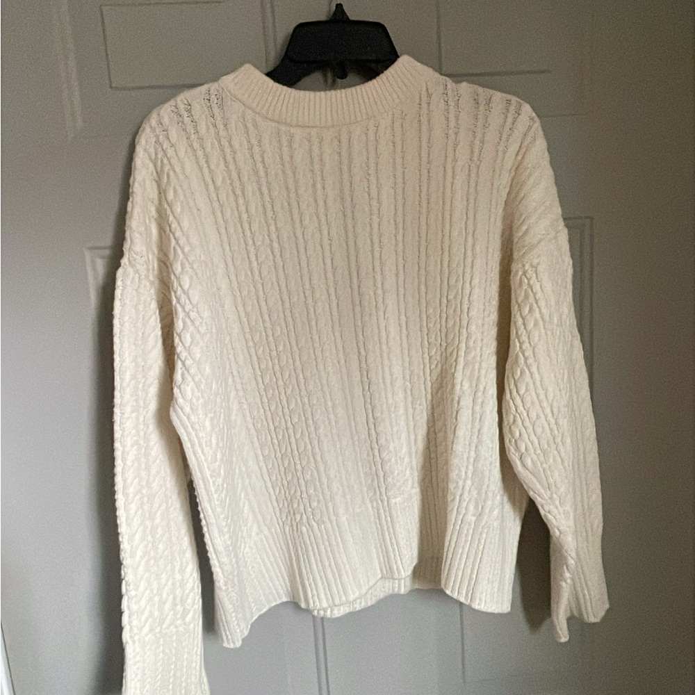 Elegant Ivory Cable Knit Sweater